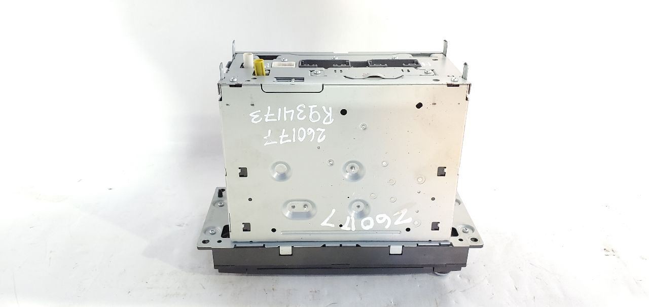 2011 2012 Dodge Ram 1500 OEM Uconnect Sirius Radio Head Unit MP3