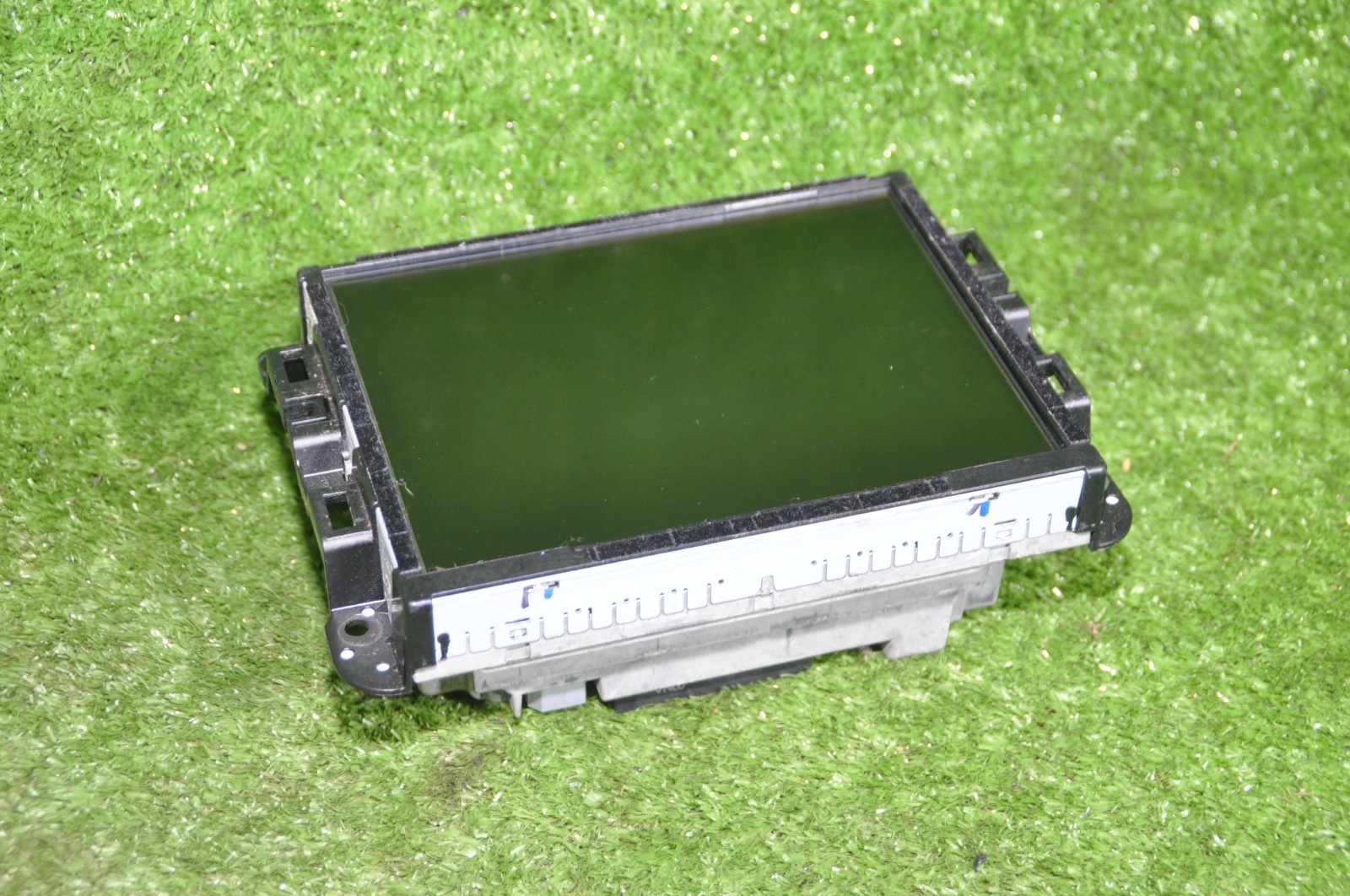 2013-2018 Dodge Ram 1500 AM FM Radio Receiver Navigation With Display Screen OEM