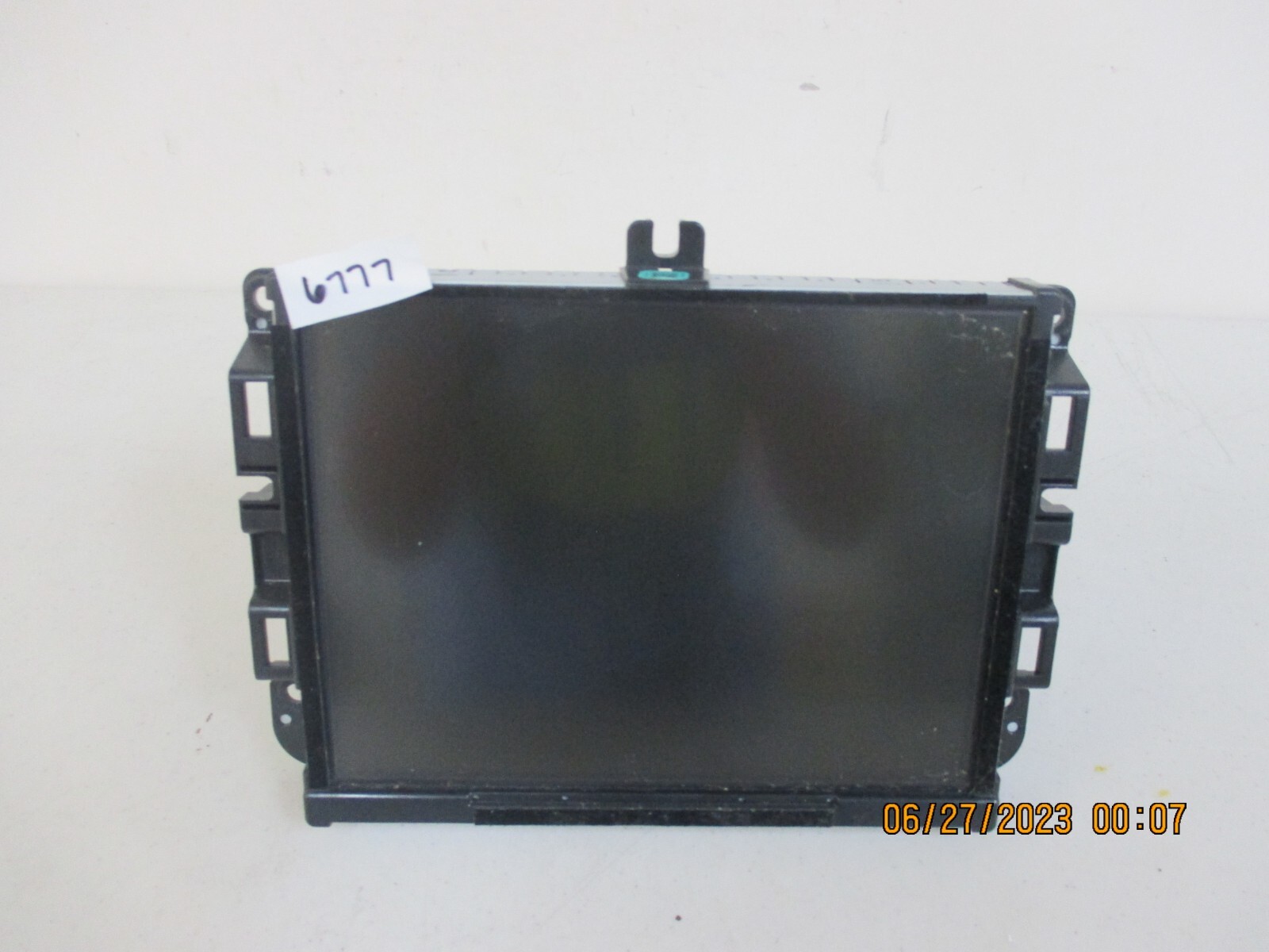 2017 Jeep Grand Cherokee 8.4″ Touchscreen Sat Radio Unit 68270661AG VP4
