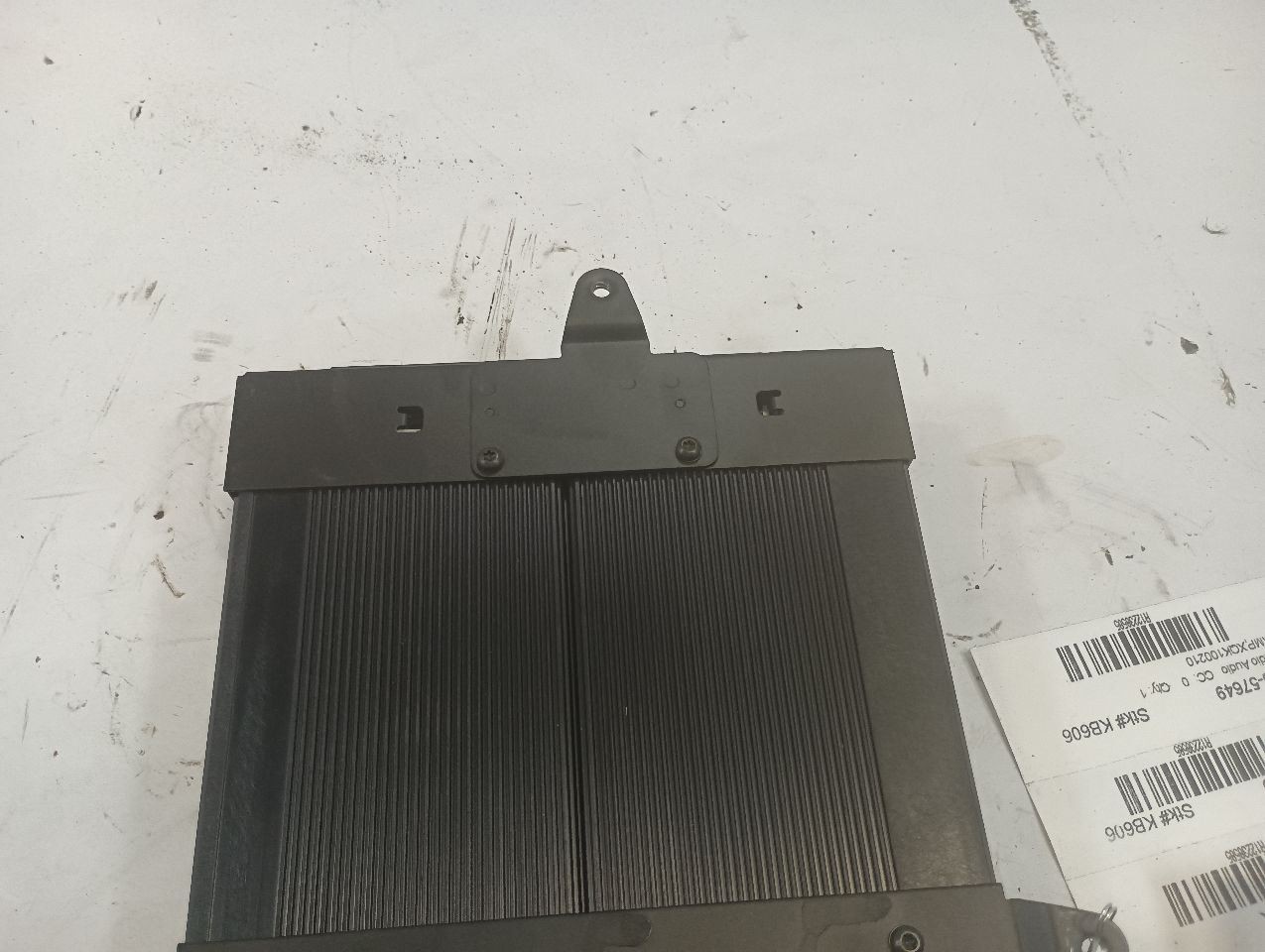 XQK100210 Amp Audio Amplifier from 1999 Disco II 12238585