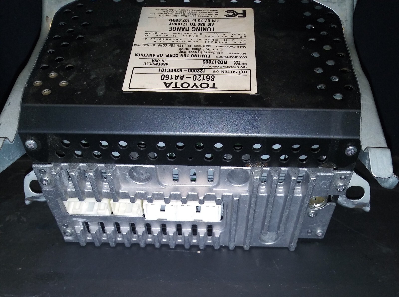 2005-06 Toyota Camry AM FM Single Disk CD Original Stock Factory Receiver 16860