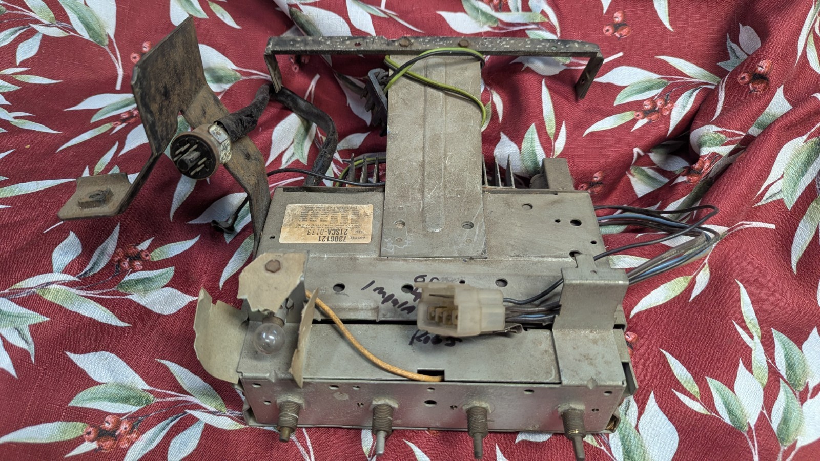 1968 CHEVY IMPALA UNDER DASH STEREO MULTIPLEX UNIT #7306121 SS CAPRICE 396 AM-FM