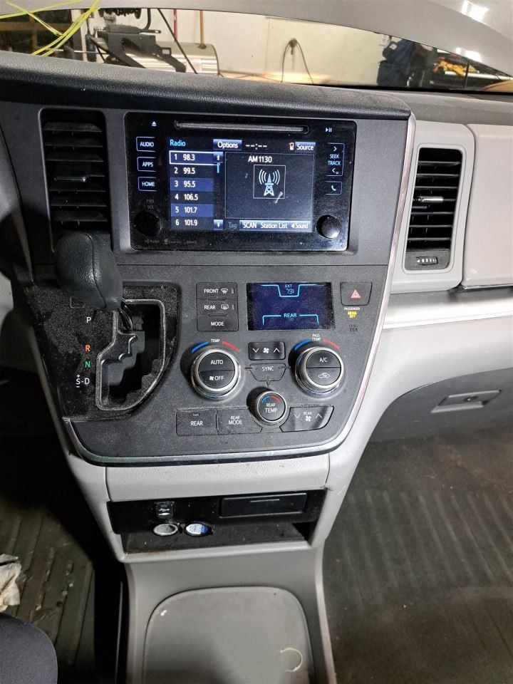 2017 Sienna Stereo Radio Satellite Receiver Sku#4506694