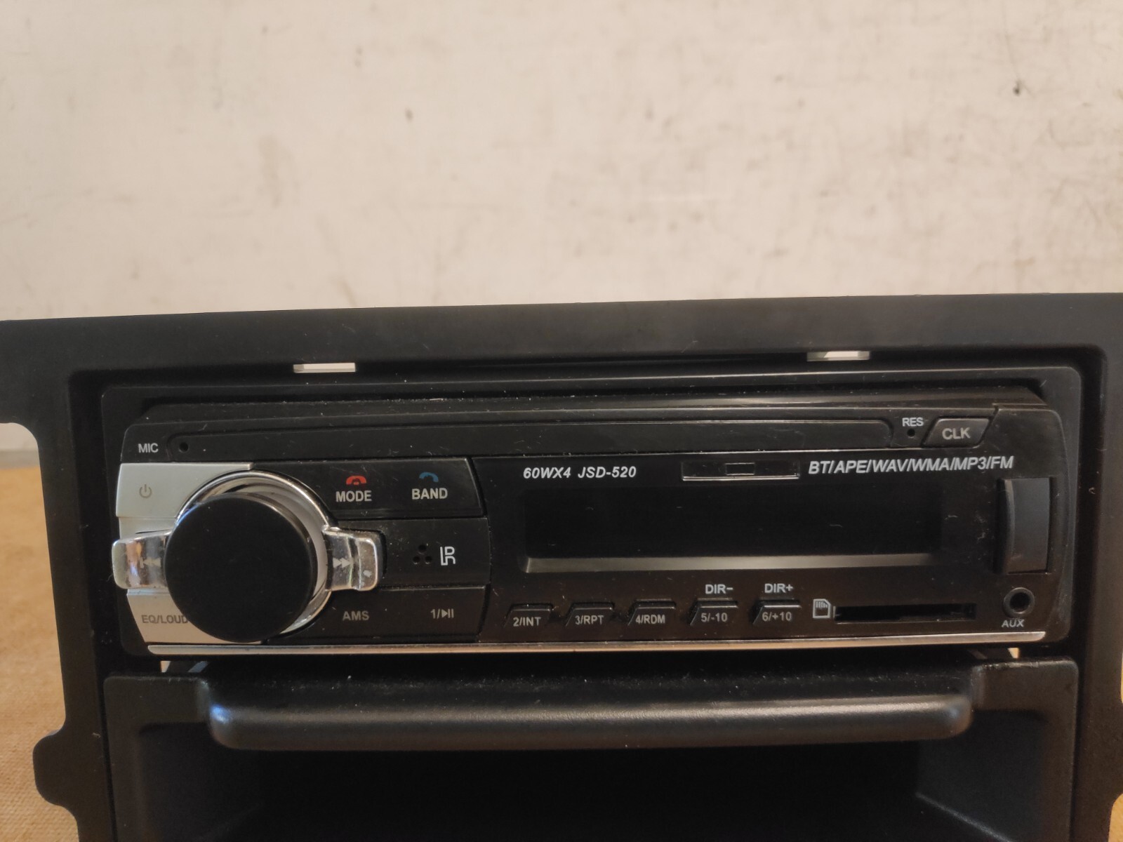 RADIO CD PLAYER STEREO HEAD UNIT MP3 MP4 SD CARD BLUETOOTH USB