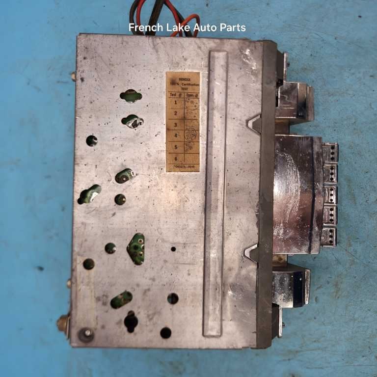 UNTESTED AM Radio MOPAR 376 7BC Fits 1967 NEW YORKER 1240867