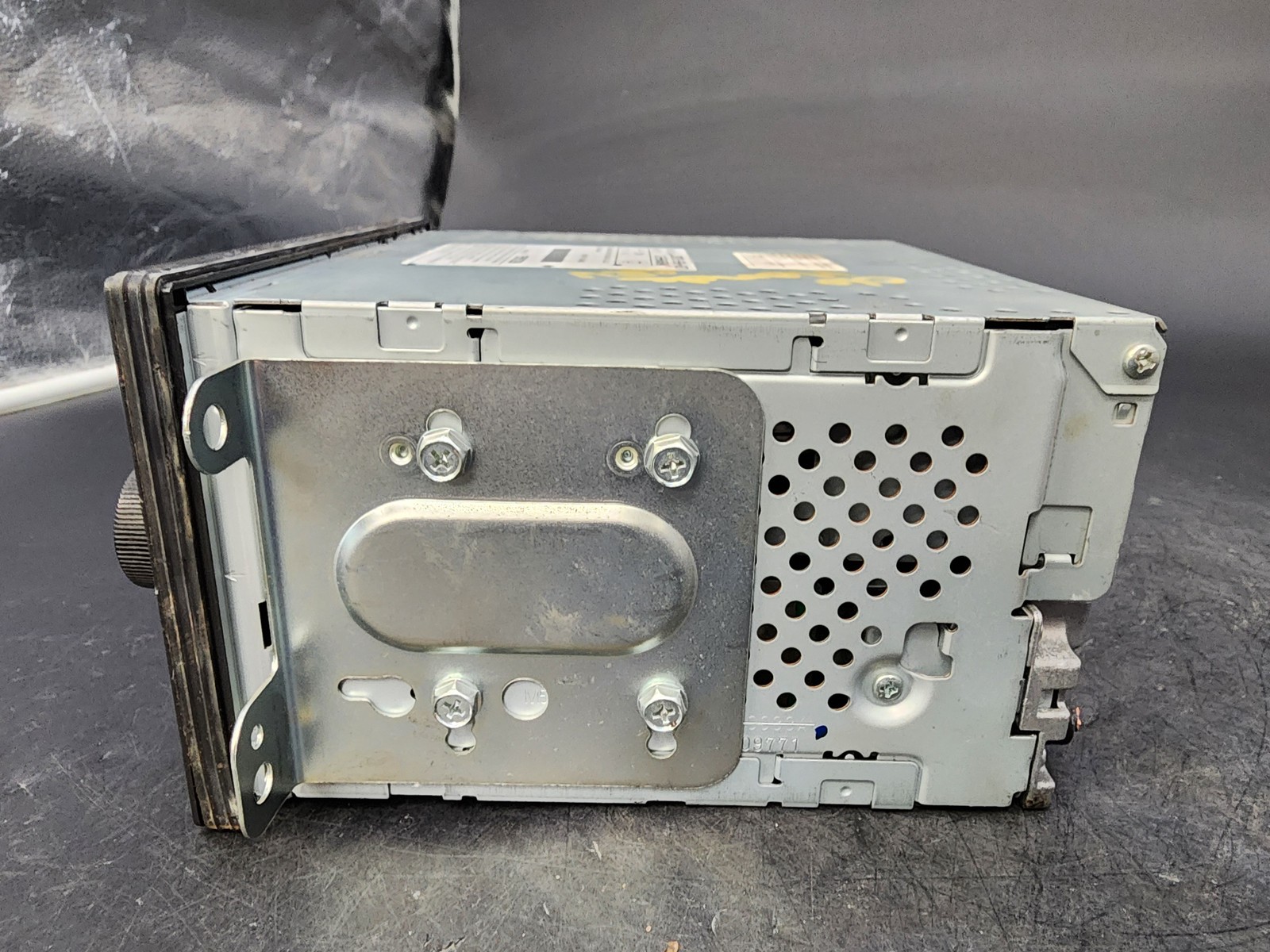 OEM 05-06 Honda CR-V AM FM XM Cassette CD Radio Receiver 39100S9AA601 Used