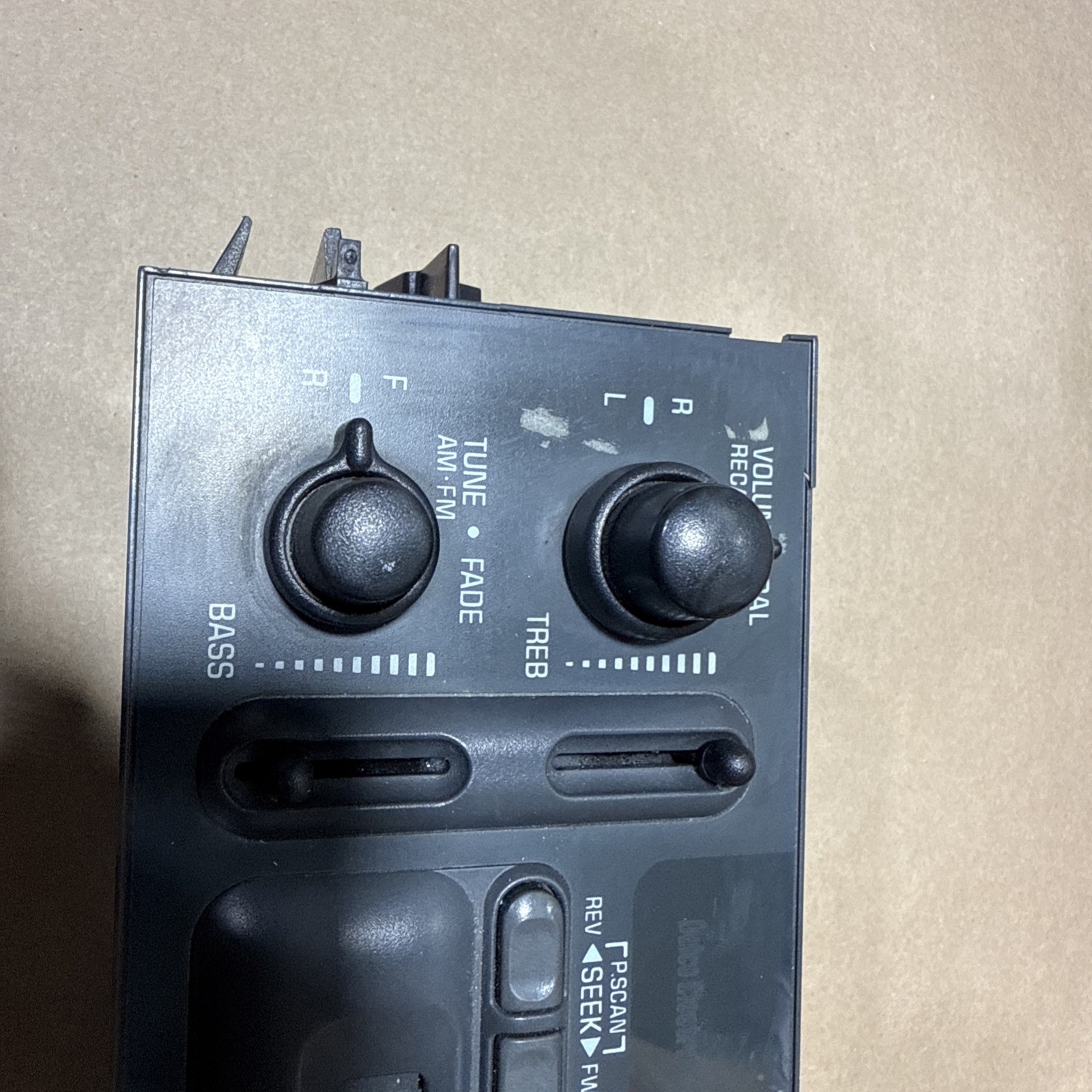 A/C Delco Radio Model 09367705 GM Truck Silverado