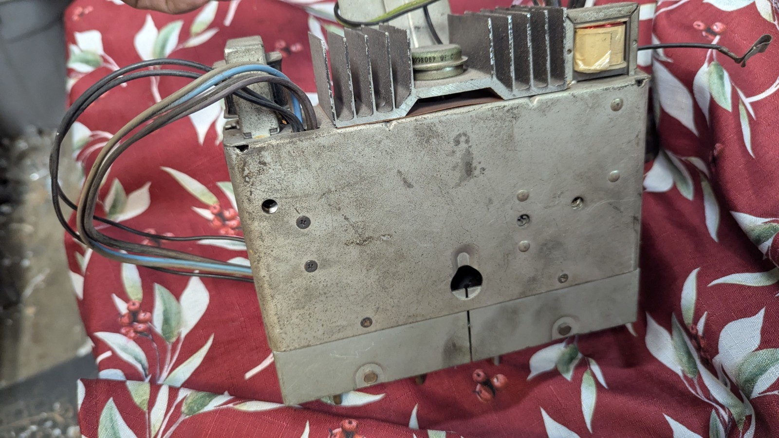 1968 CHEVY IMPALA UNDER DASH STEREO MULTIPLEX UNIT #7306121 SS CAPRICE 396 AM-FM