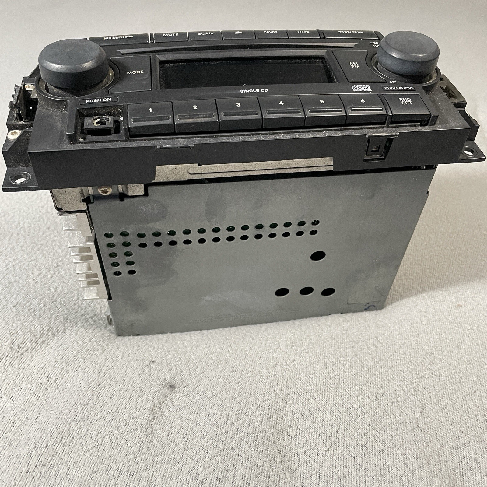 05-09 Radio Unit Chrysler Dodge Jeep Vehicles CD AUX P05064173AI OEM