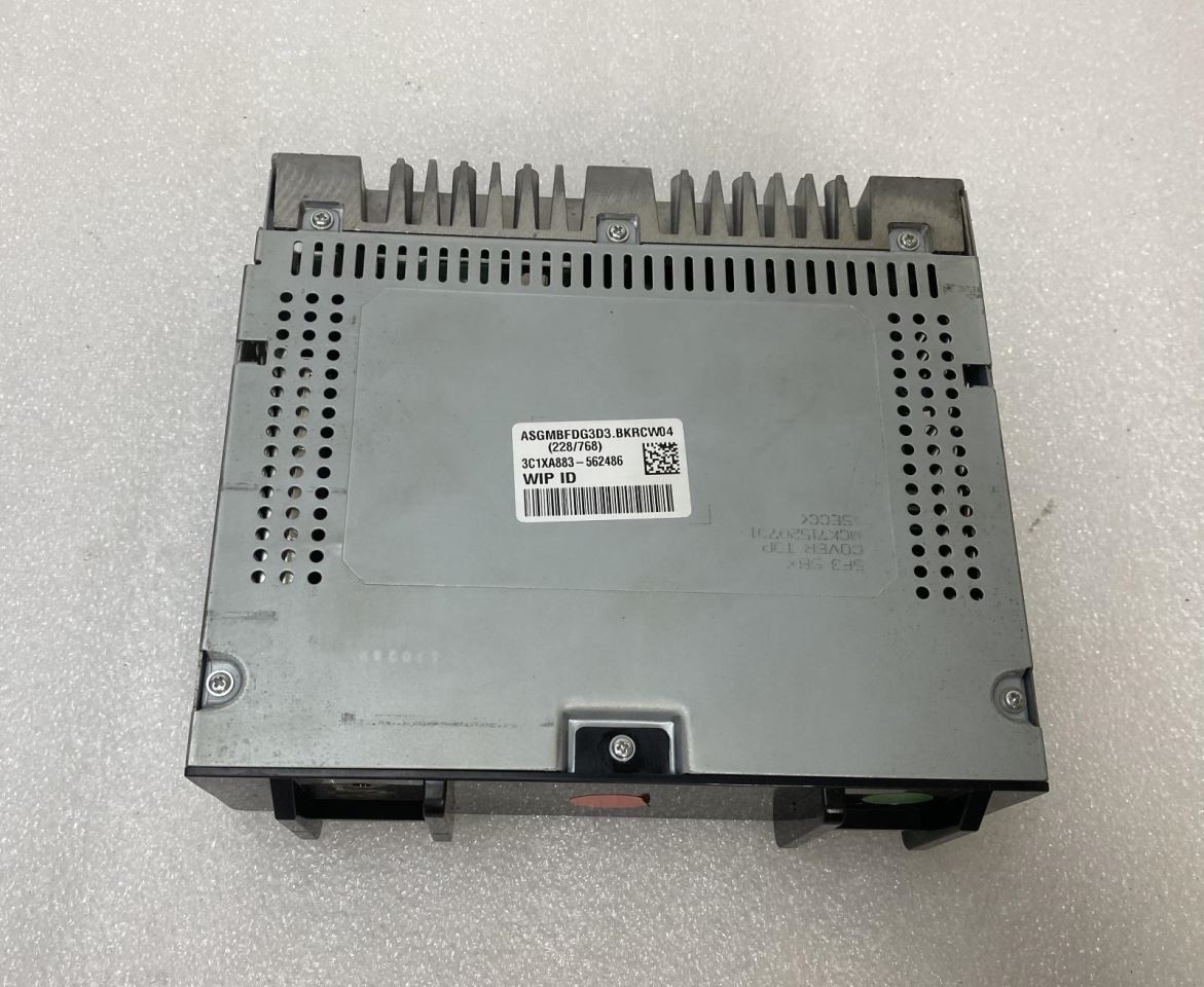 TRAX 2024 Audio Equipment Radio 1132285
