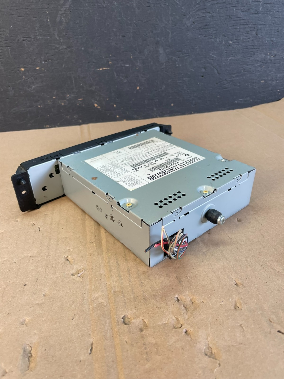 2008 to 2012 Chrysler Town Country DVD Player Receiver OEM ad5942 DG