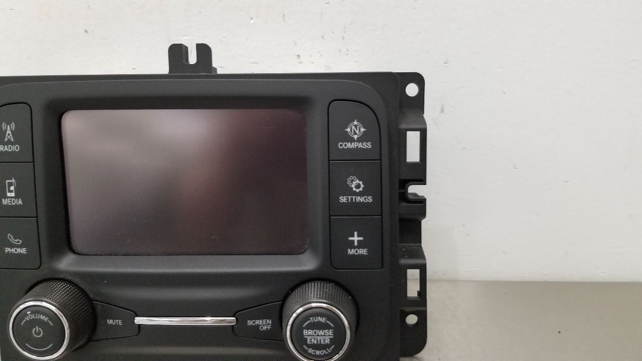 24 DODGE RAM 2500 RADIO AUDIO DISPLAY WITH RECEIVER 5″ 68575675AA
