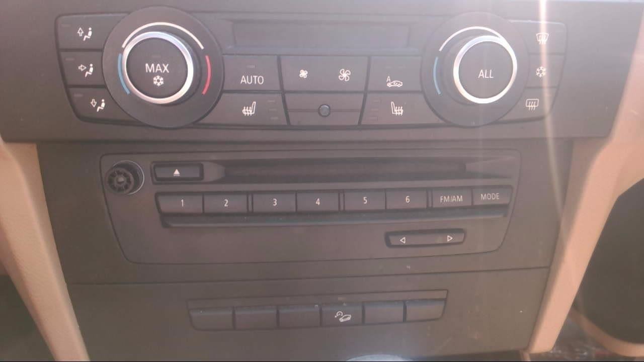 Audio Equipment Radio Am-fm-cd Receiver Fits 11-16 BMW Z4 865666