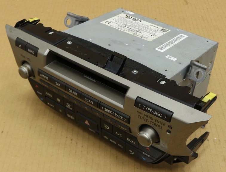 Lexus ES300h ES350 2013-2015 OEM Radio Receiver CD Player AM FM 86120-33G40