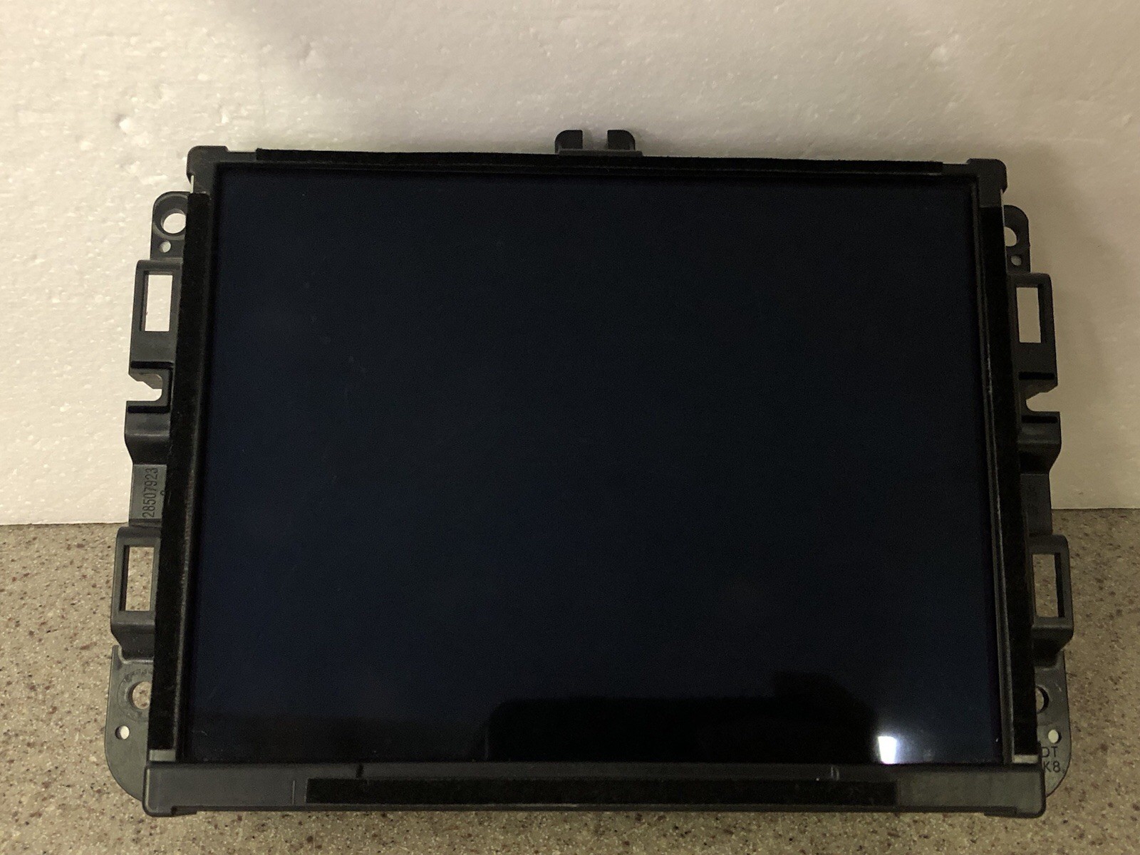 2019-2020 Dodge Ram 1500 OEM Radio Receiver 8.4” Display Screen Sirius XM