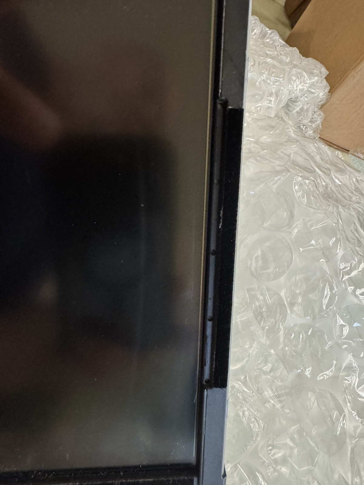 2013 – 2017 DODGE RAM RA4 8.4 UCONNECT NAVIGATION RADIO SCREEN OEM VP4 SCUFFED