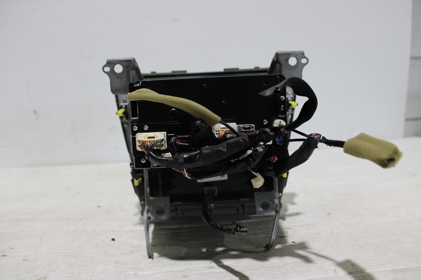 2010-2011 TOYOTA CAMRY RADIO GPS DISPLAY SCREEN TEMP CONTROL OEM 86120-06510