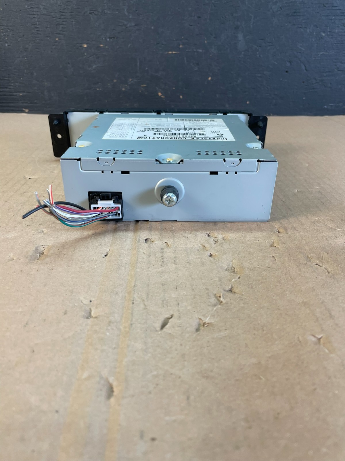 2008 to 2012 Chrysler Town Country DVD Player Receiver OEM ad5942 DG