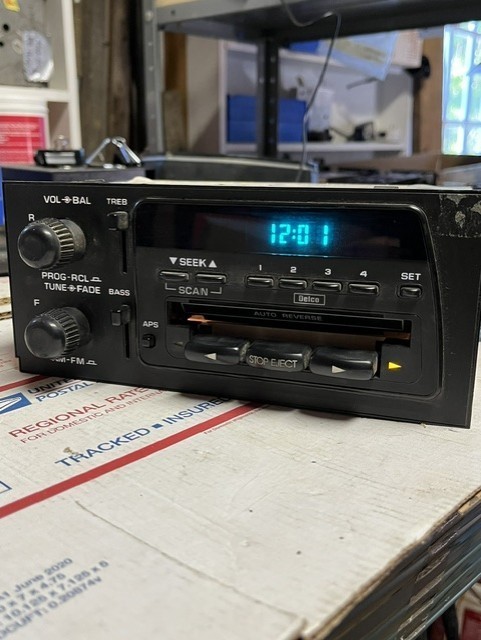 1993-1996 Chevrolet Camaro Delco Radio Stereo Cassette Player 16176761