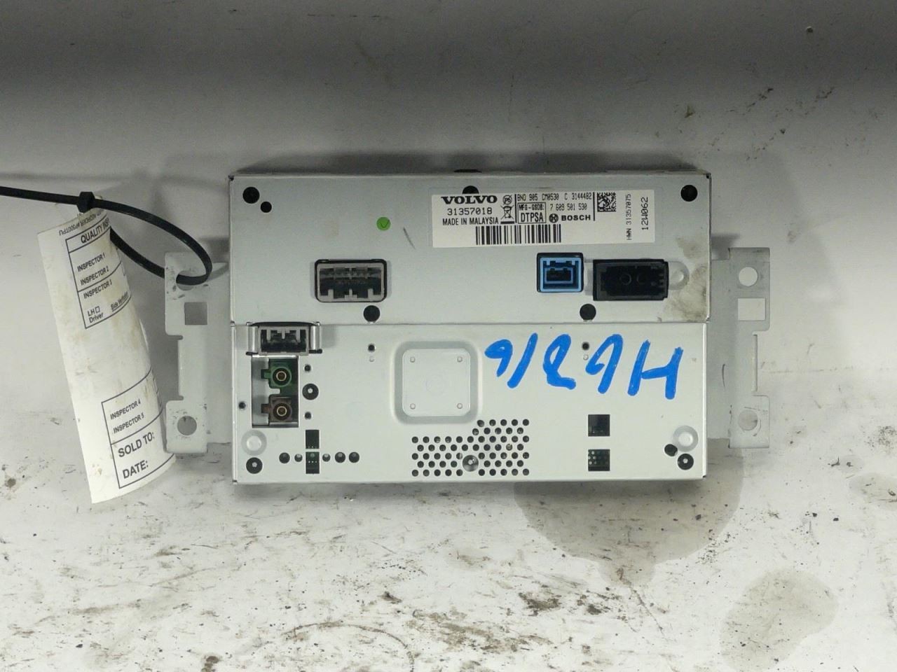 Audio Equipment Radio XC60 Display Upper Fits 09-12 VOLVO 60 SERIES 1960327