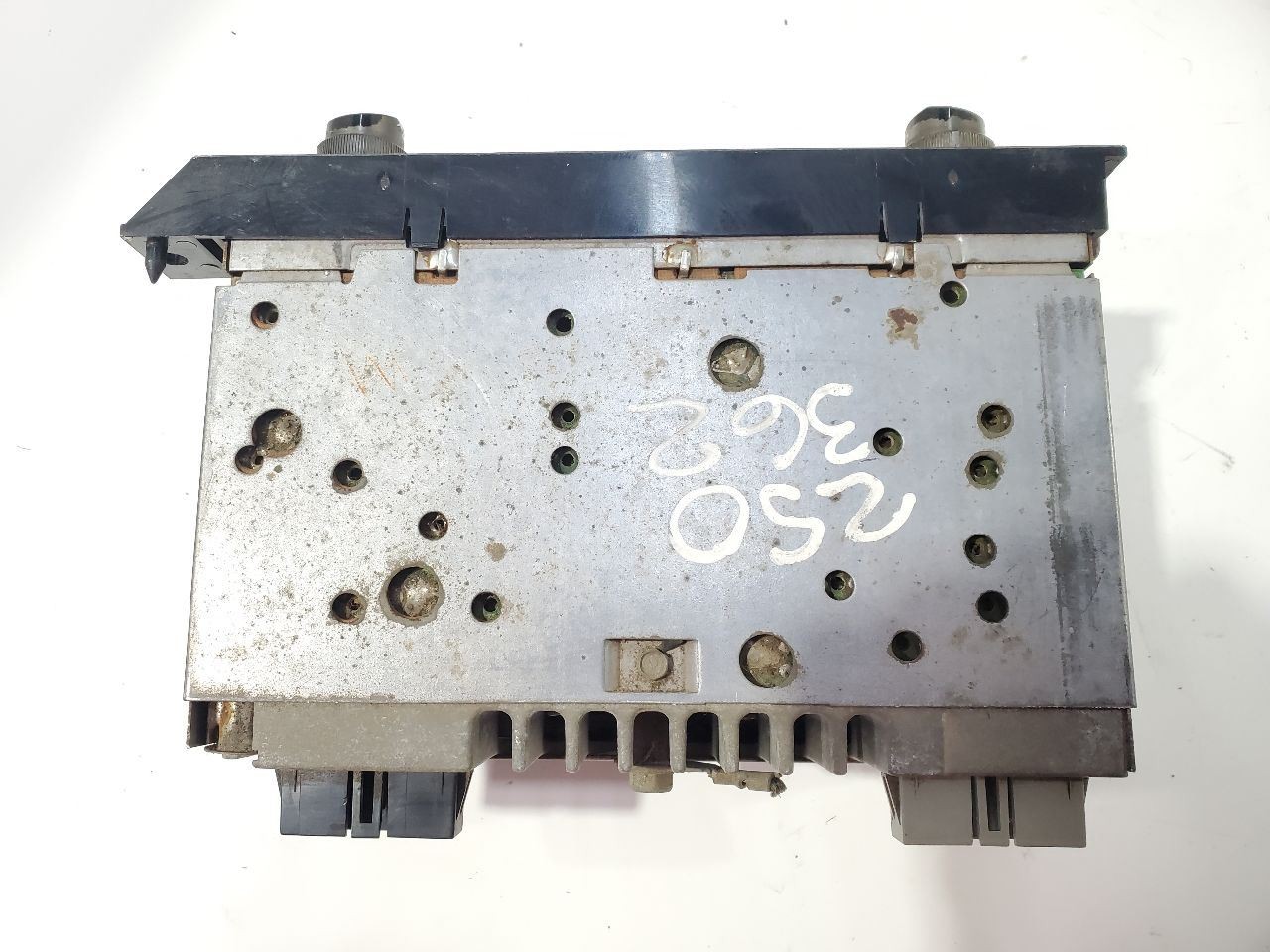 1984 1985 Dodge Ram Charger OEM Radio For Parts Not Working