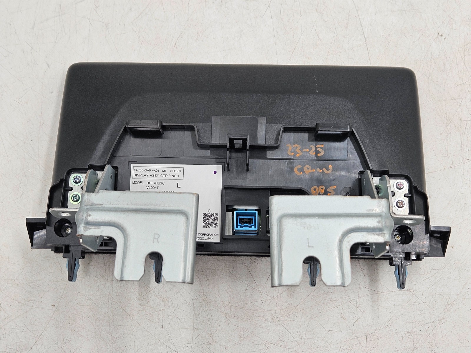 2023–2025 Honda CR-V Touring 9″ Radio Display Screen Right 8A7003A0A01 OEM