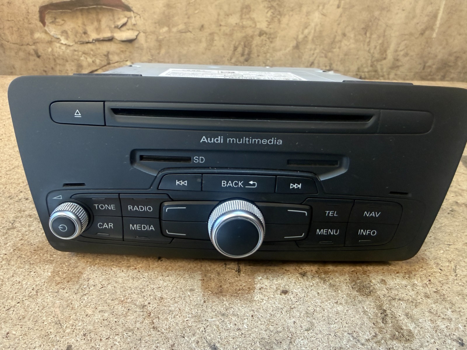2012 AUDI A1 8X STEREO RADIO HEAD UNIT CD PLAYER MULTIMEDIA 8X0035183E