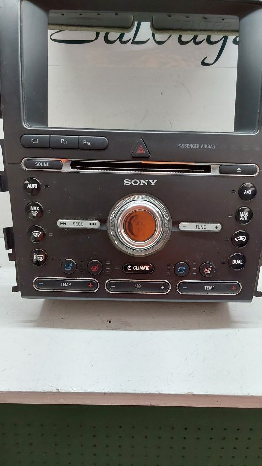 2017 Ford Explorer Radio Assembly W/ Temp Controls