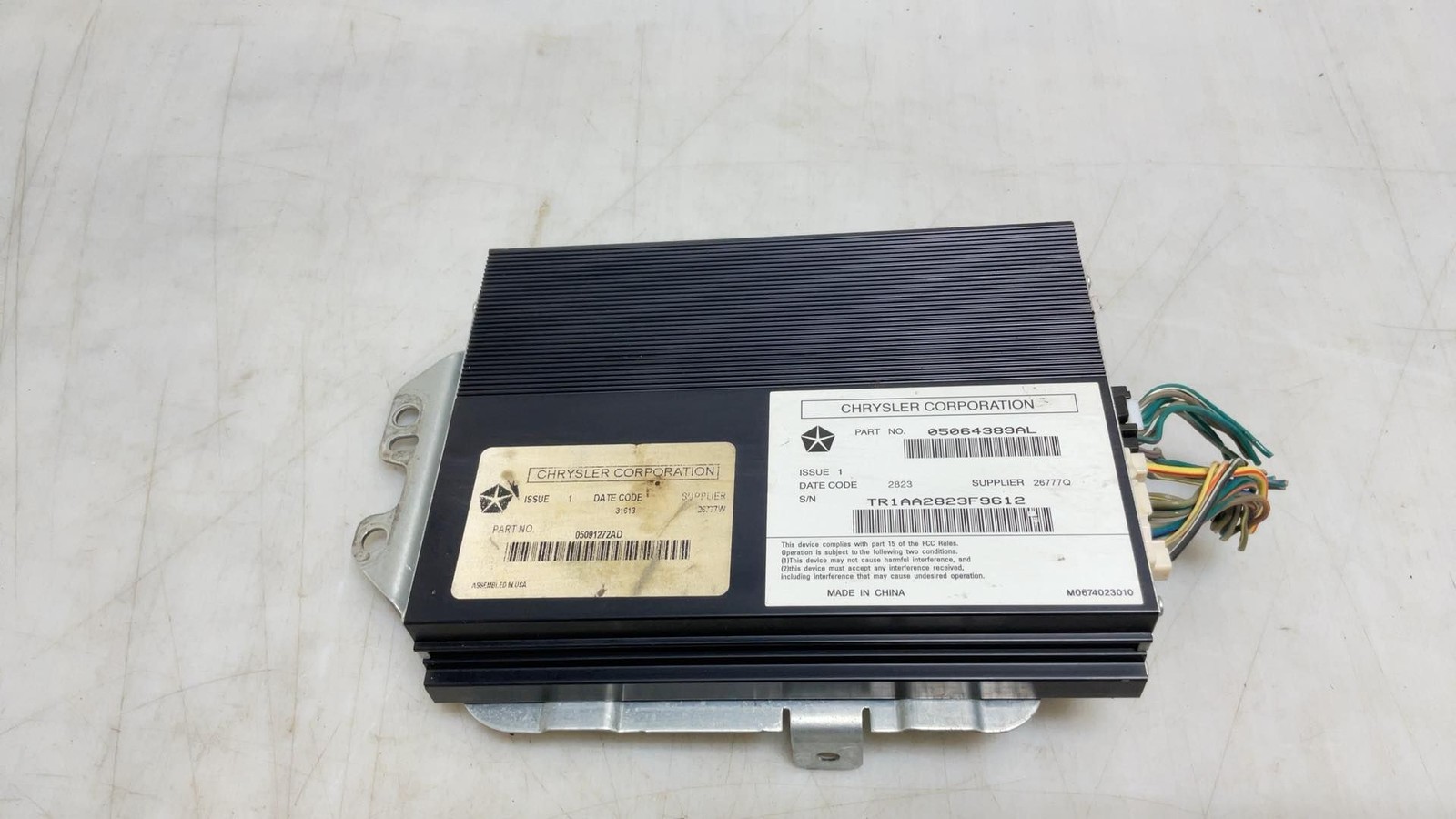 Jeep Wrangler JK OEM Factory Stock Premium Amplifier 05064389AL 2013-2014 173059