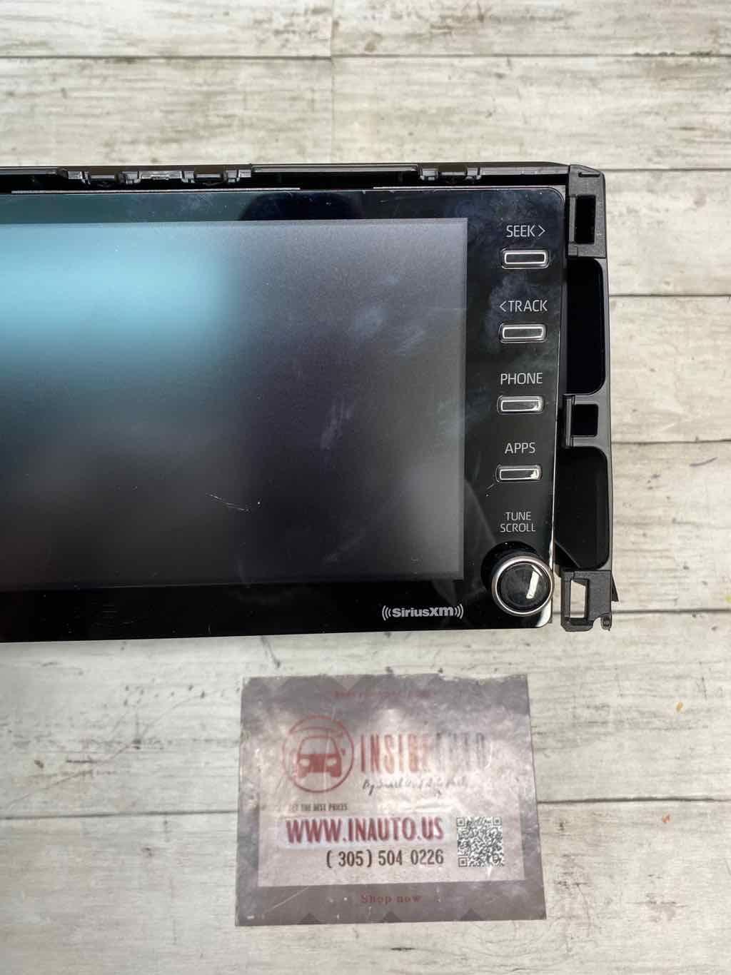 Toyota Corolla radio am fm 21 display screen & receiver sed assy OEM 8614012610