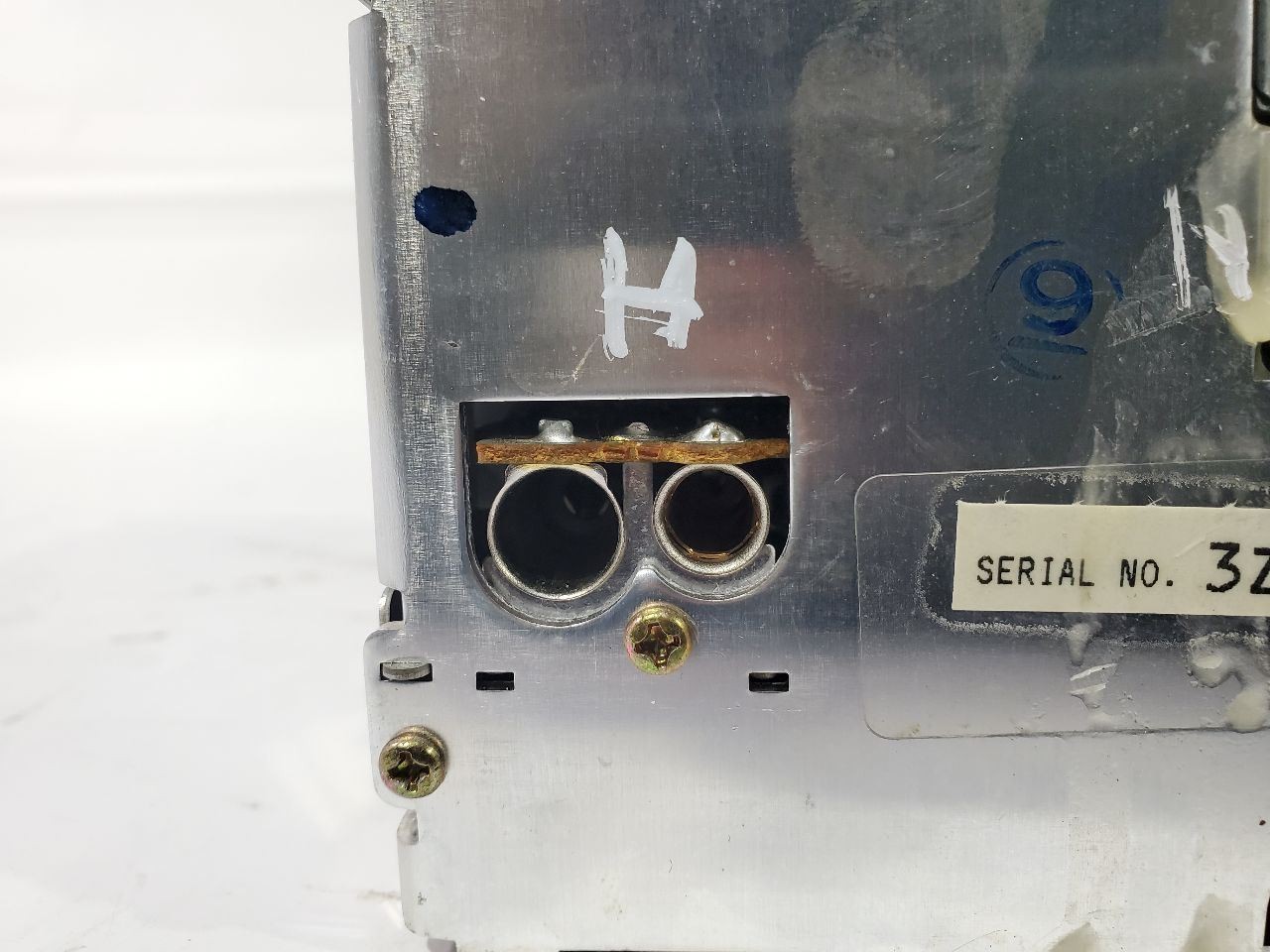 1993 1996 Mitsubishi 300GT OEM Radio Audio Receiver MB942703