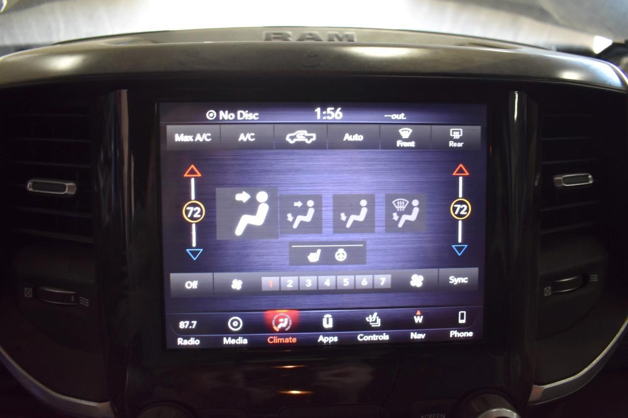 2019 RAM 1500 8.4″ UCONNECT 4 OEM RADIO W/ CONTROL PANEL & RECEIVER UAV NAV