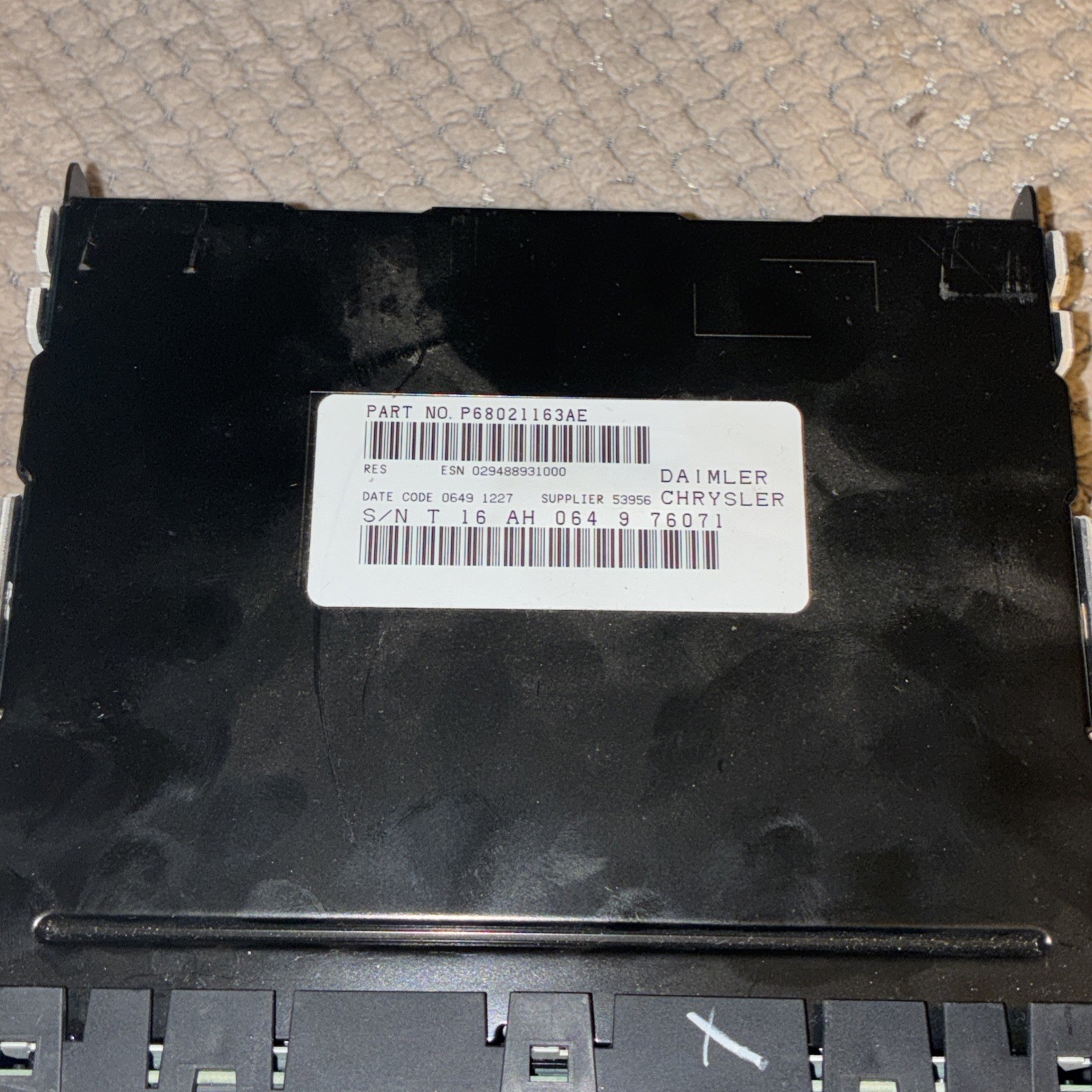 2008-2013 Daimler Chrysler Dodge P68021159AE OEM Radio/Stereo CD MP3 Player Car