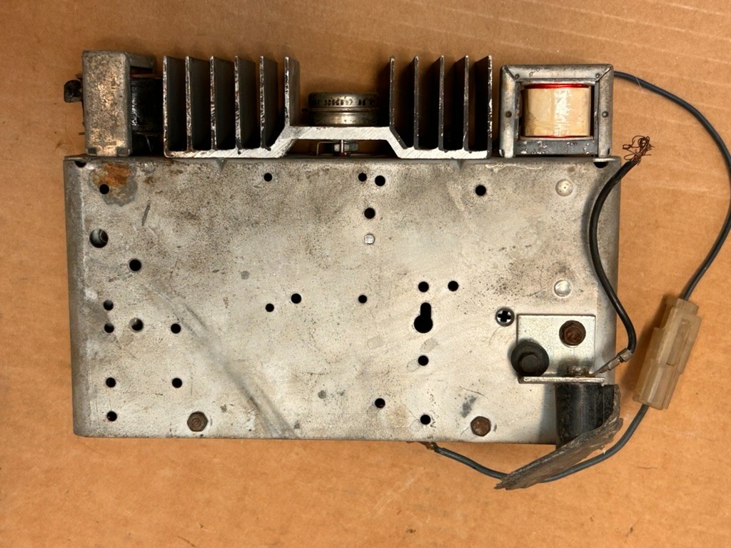 1970 Oldsmobile Factory AM/FM Radio with Amplifier -Not Working- 03BFM1