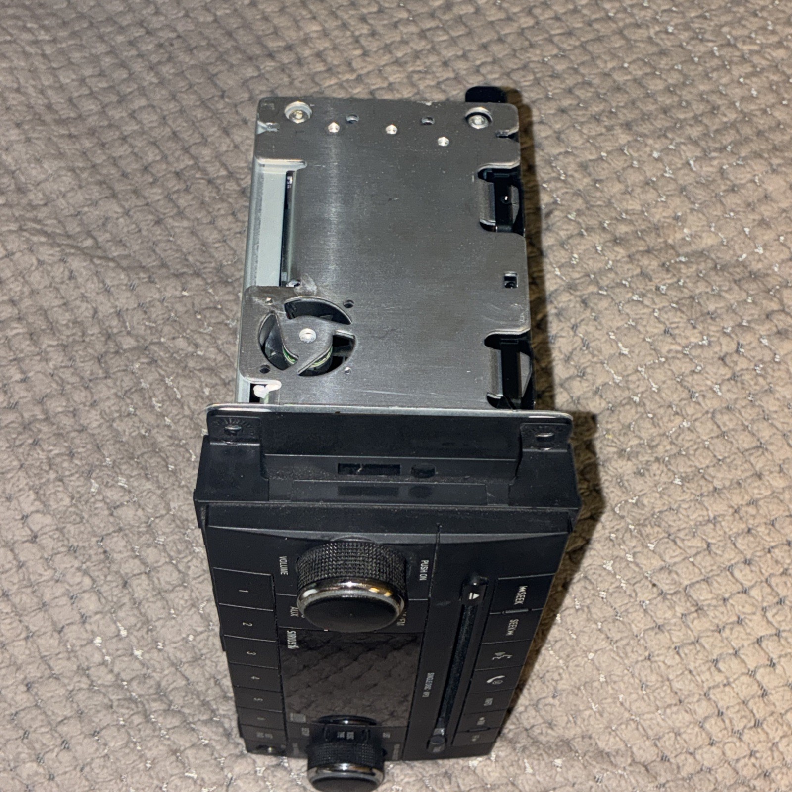 2008-2013 Daimler Chrysler Dodge P68021159AE OEM Radio/Stereo CD MP3 Player Car