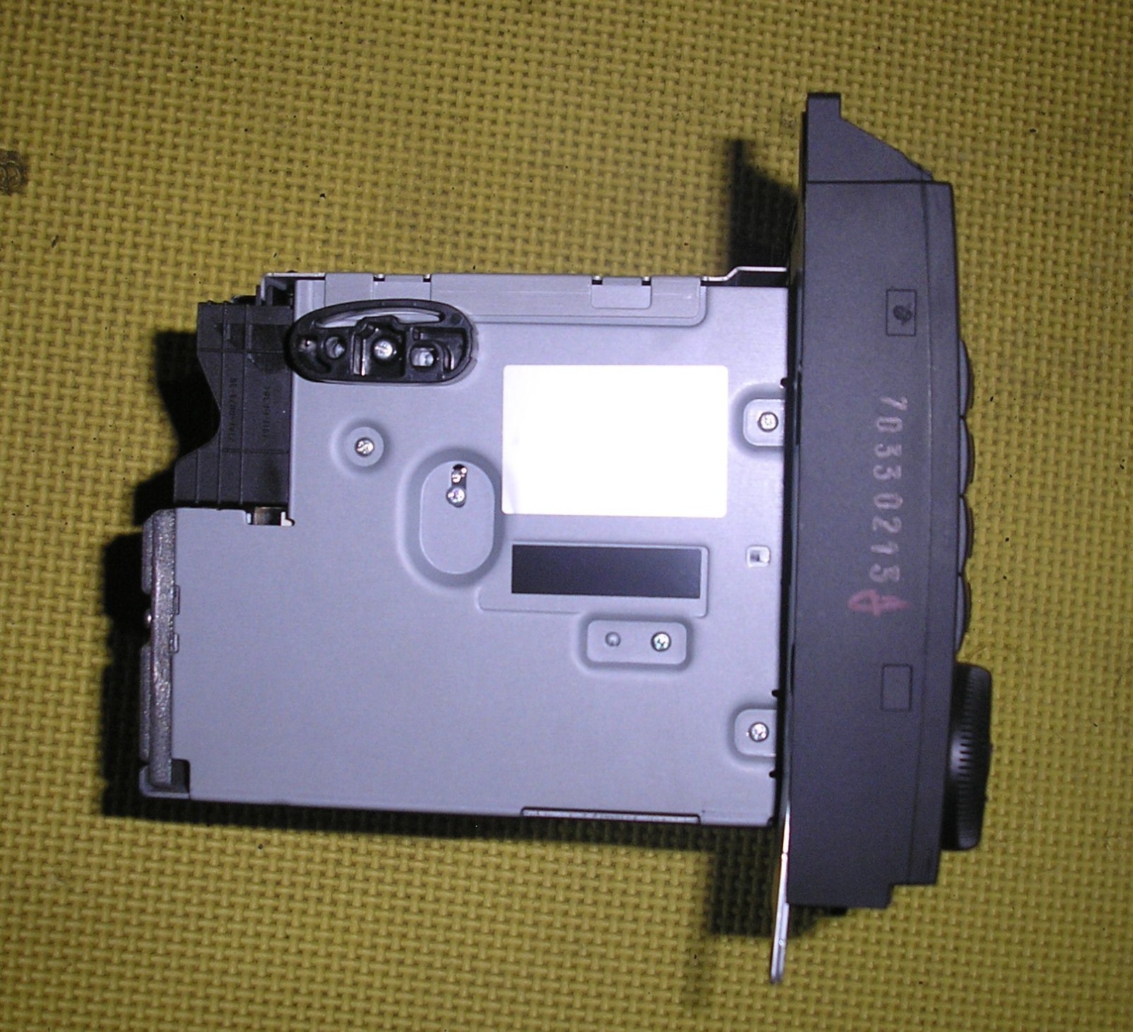 MERCEDES BENZ A CLASS W169 04-12 RADIO / CD PLAYER HEAD UNIT – A1698700689