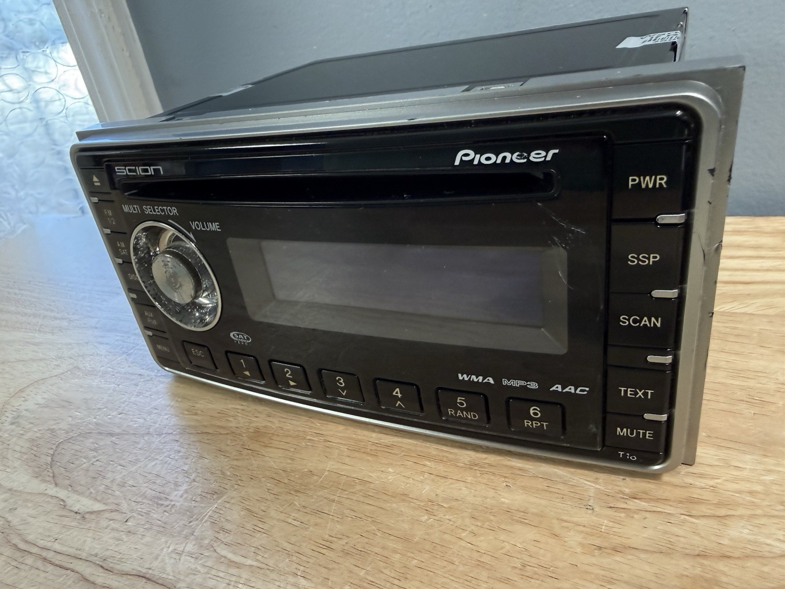 Toyota Scion Pioneer OEM Radio CD Player AUX iPod PT546-00081 DEH-M8127Z WMA MP3
