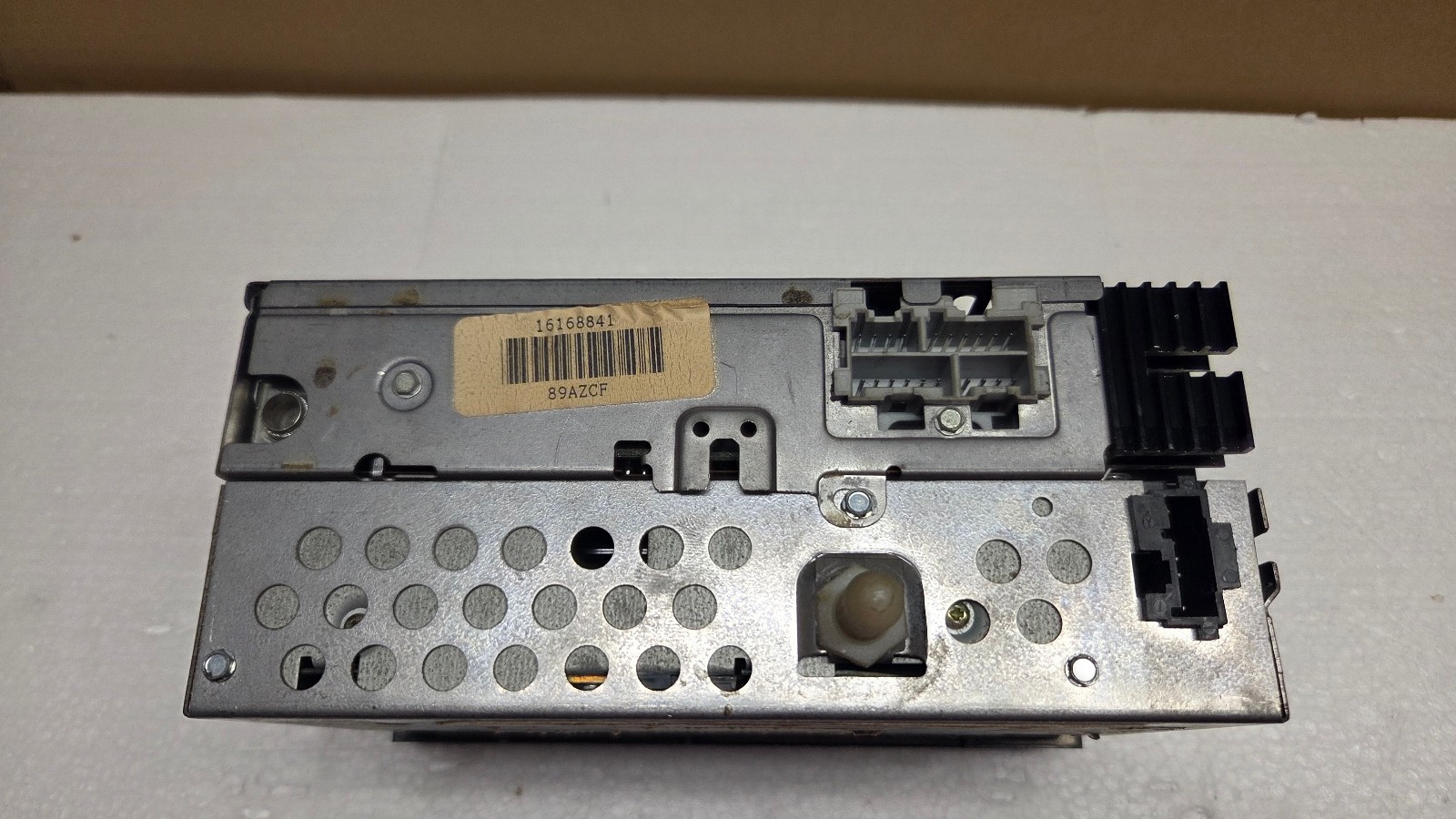 1990-1992 Chevy Camaro Delco LOC II AM/FM CD Radio OEM GM 16168841 yellow text
