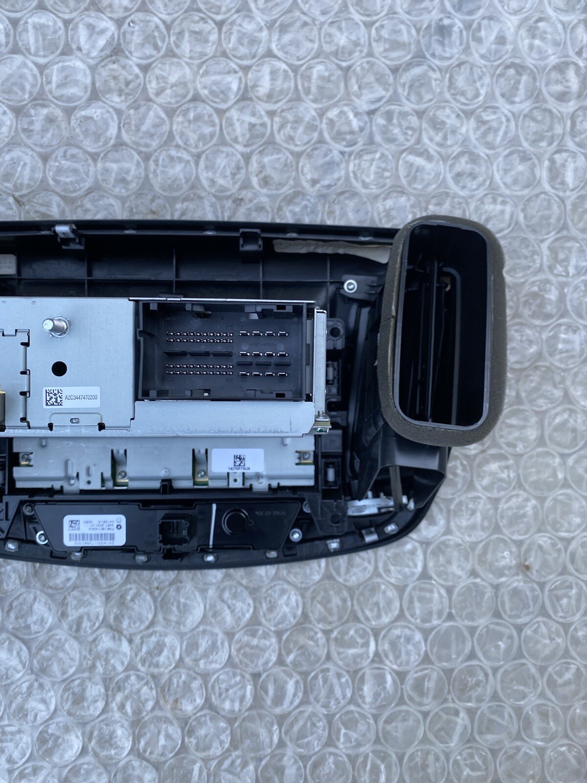 2015-2017 Chrysler 200 VP2 Bluetooth Satellite Radio Display Screen P68226693AD