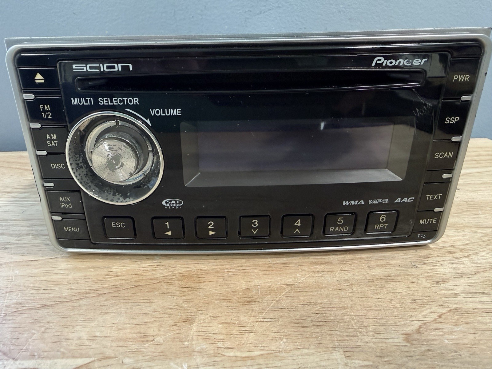 Toyota Scion Pioneer OEM Radio CD Player AUX iPod PT546-00081 DEH-M8127Z WMA MP3