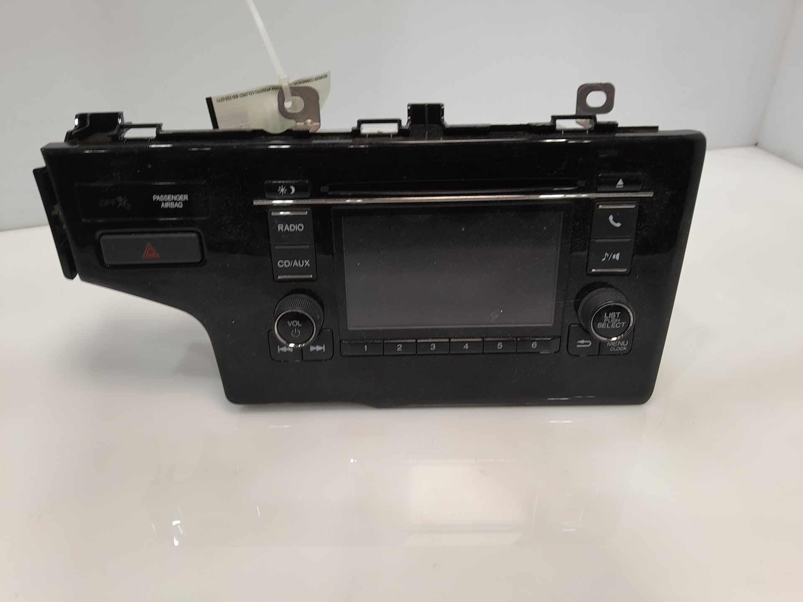 15 – 18 Honda Fit LX Radio Receiver / Display Screen Assembly OEM 39100T5RA71