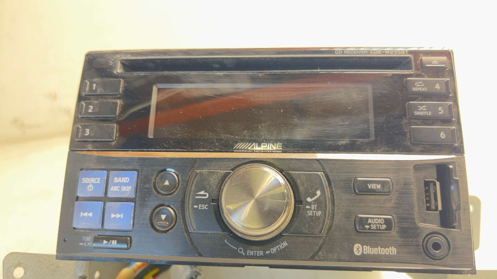 ALPINE CDE-W235BT DOUBLE DIN RADIO CD/MP3/USB/Bluetooth® Built-in Streaming