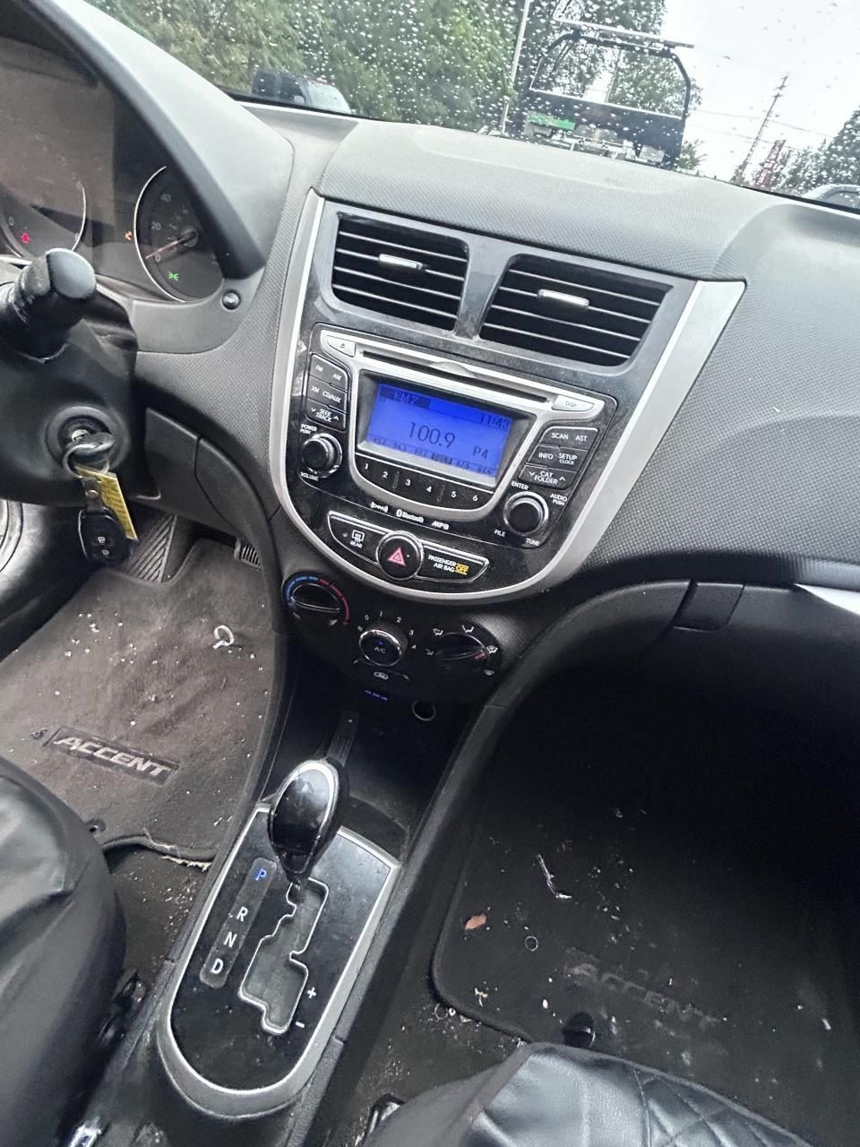2012-2014 Hyundai Accent Radio AM FMstereo-CD-MP3 US Market Verified OEM 1411764
