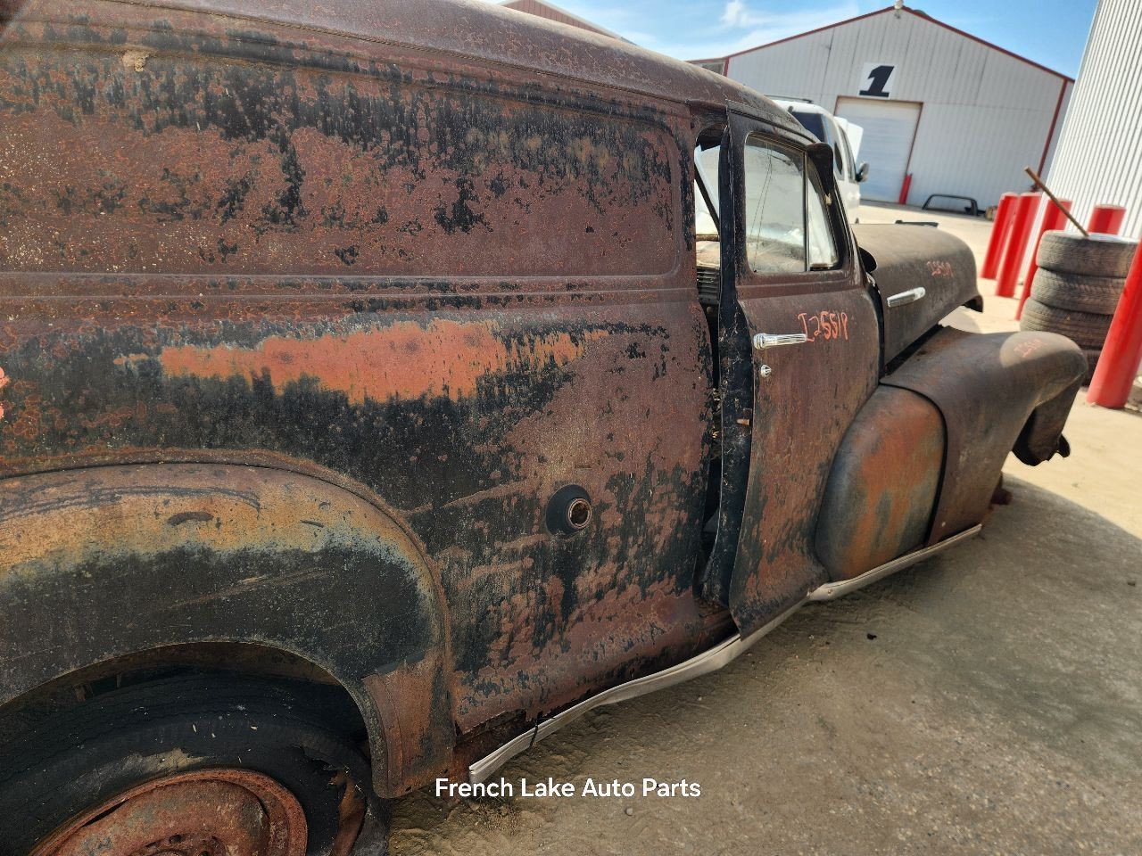 PARTS ONLY AM Radio Untested Fits 1948 CHEVY .5T 1278158