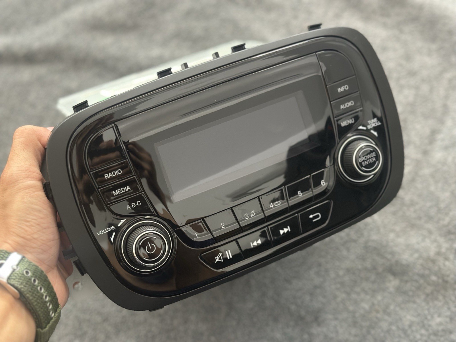 OEM Radio Head Unit Multimedia for 2014-2020 Fiat 500X 07356379130