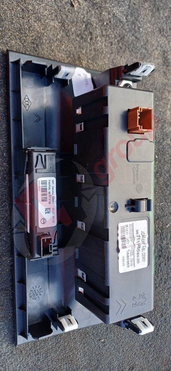 CITROEN DS4 THP DSPORT 11-13 STEREO RADIO CD PLAYER KIT 9676837780