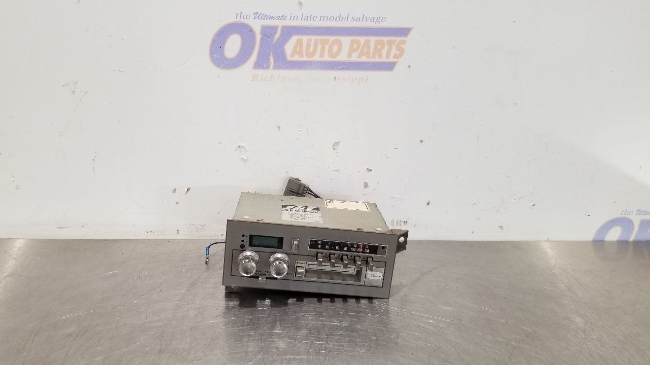 86 DODGE 100 RADIO AUDIO RECEIVER HEAD UNIT AUDIOVOX 85-CP-CXP/C