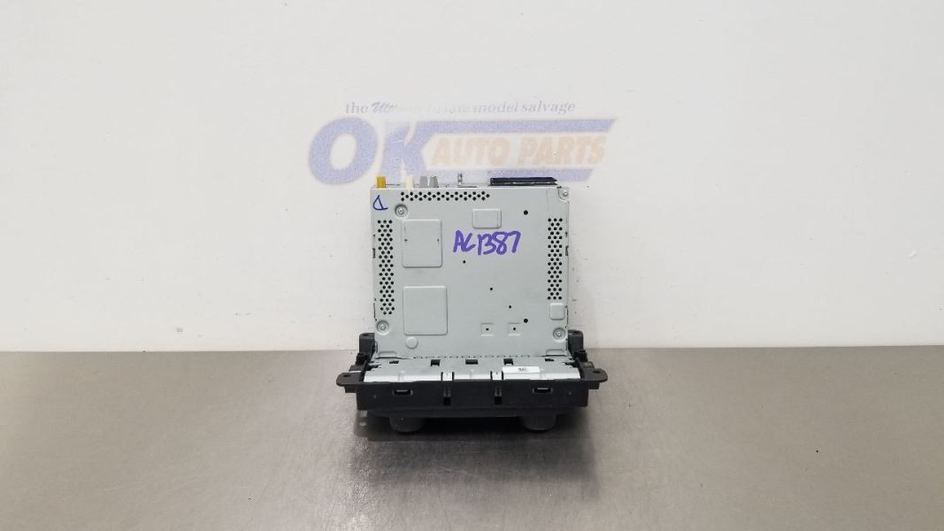 14 DODGE RAM 1500 RADIO AUDIO RECEIVER 68226683AA