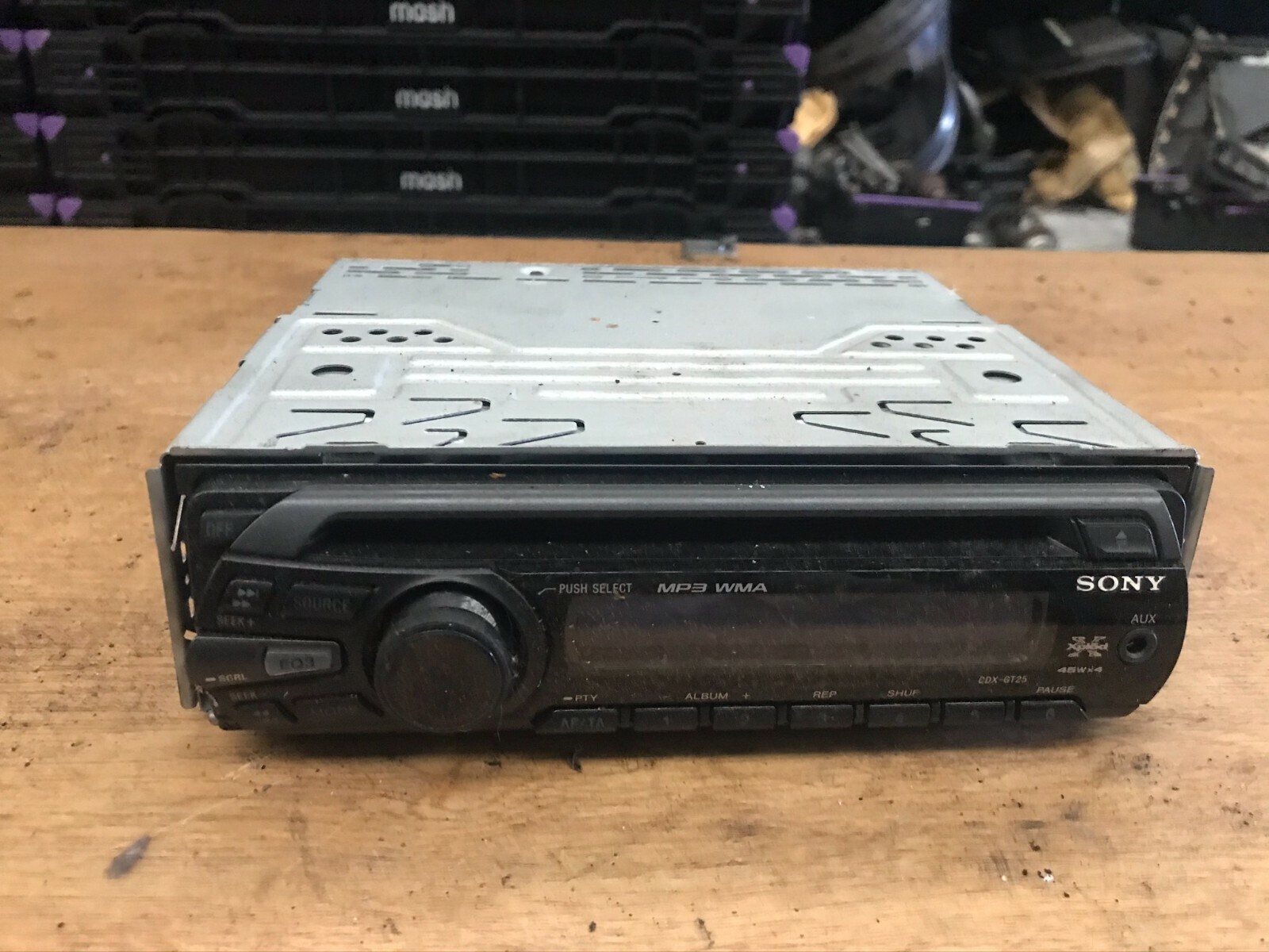 SONY CDX-GT25 RADIO CD PLAYER AUX