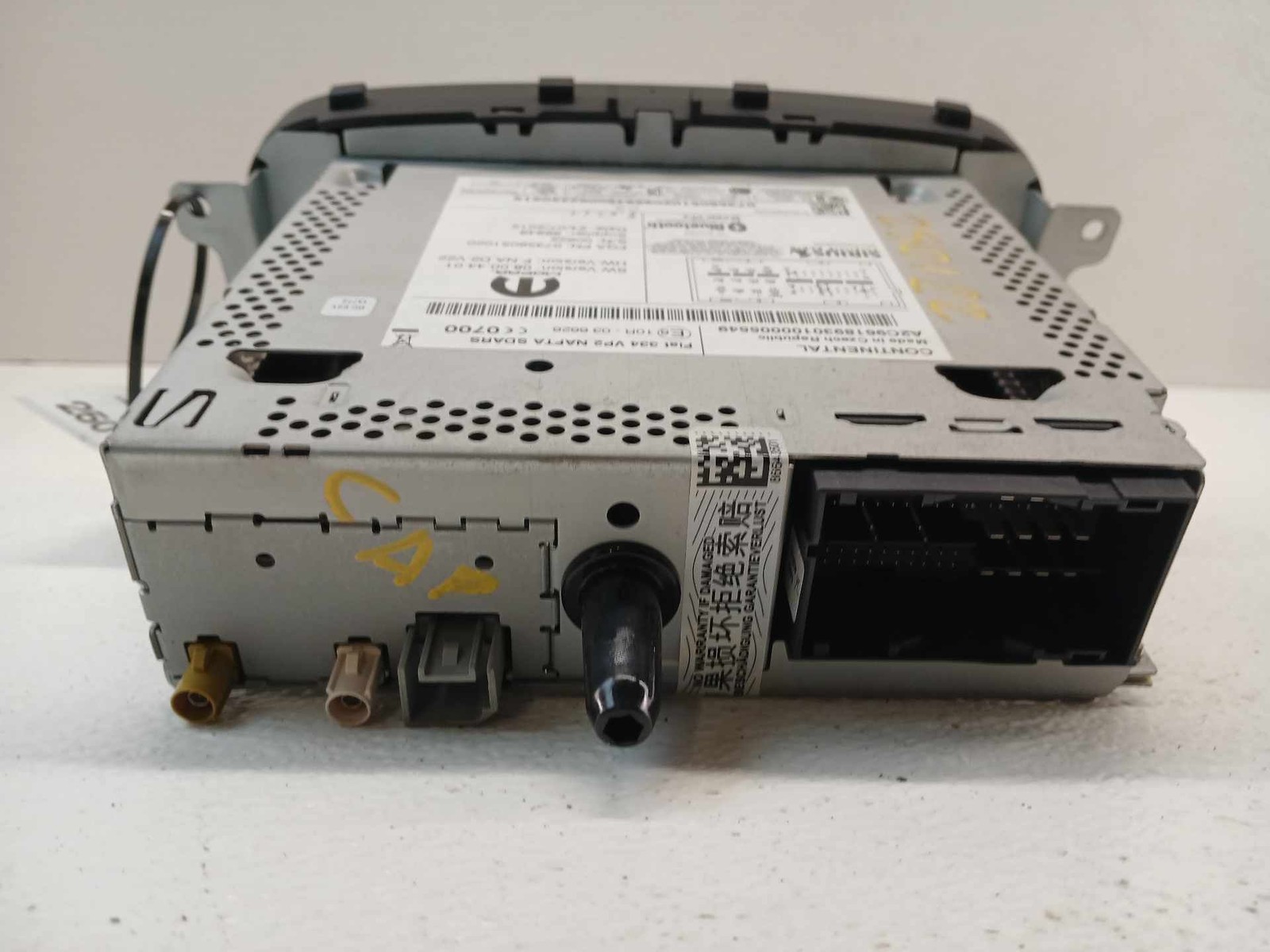 16 17 Fiat 500 Radio 4 Dr X Mdl 5.0′ Touchscreen Opt RA2 *May Need Programming*